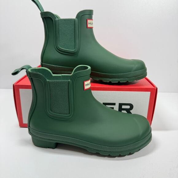 Hunter Shoes - NIB• Women's Hunter Original Chelsea Green Boots Size: 8